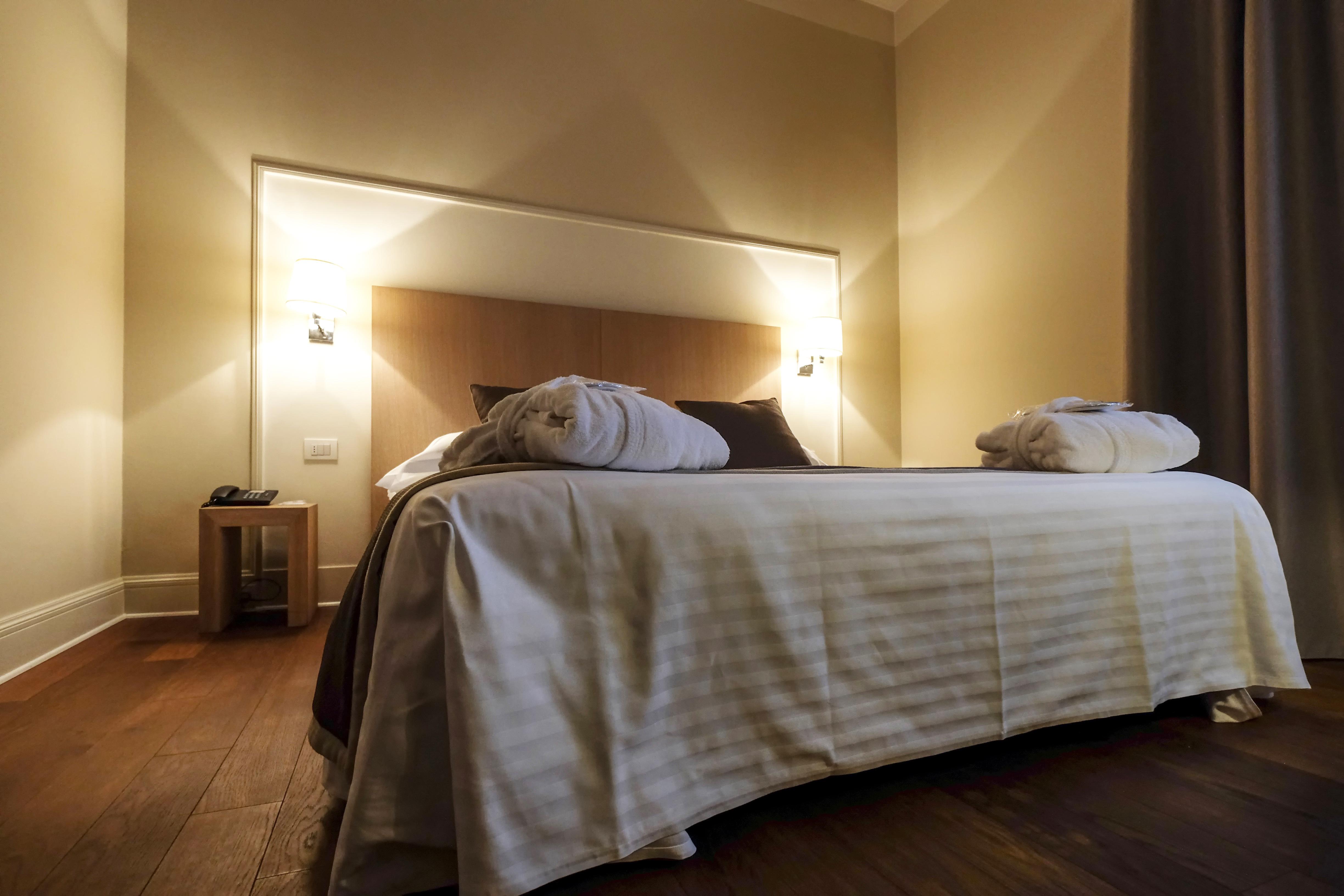 Hotel De La Ville Ричоне Екстериор снимка