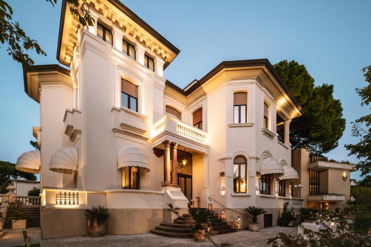 Hotel De La Ville Ричоне Екстериор снимка